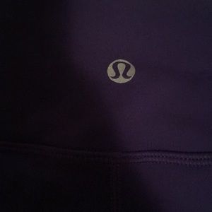 lululemon athletica Pants - Lululemon purple crop leggings sz 4 59597 lululemon athletica Pants - Lululemon purple crop leggings sz 4 59597